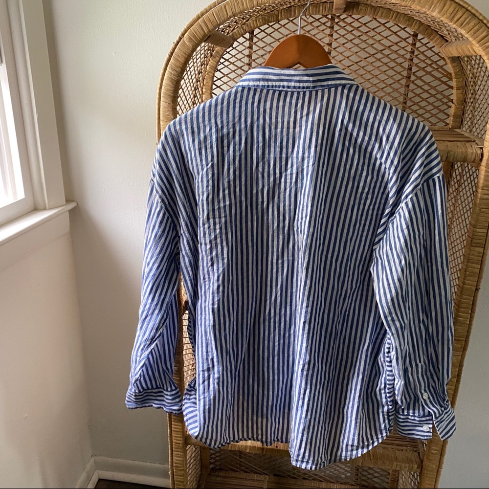 Elizabeth and James Stripe Button Down Shirt✨ - Picture 9 of 10